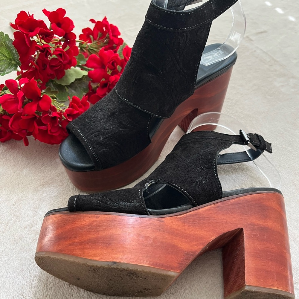 Free People Block Party Clogs by Roan Black Size 6